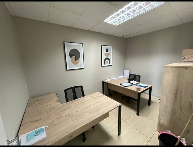 BUSINESS PROPERTY TO RENT IN MIDSTREAM ESTATE